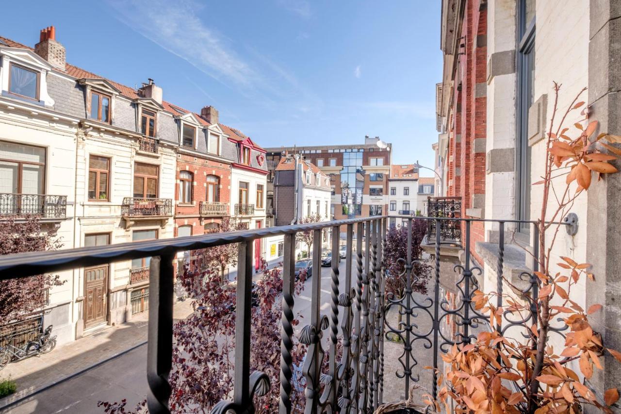 Fabulous In Châtelain Area With Balcony *