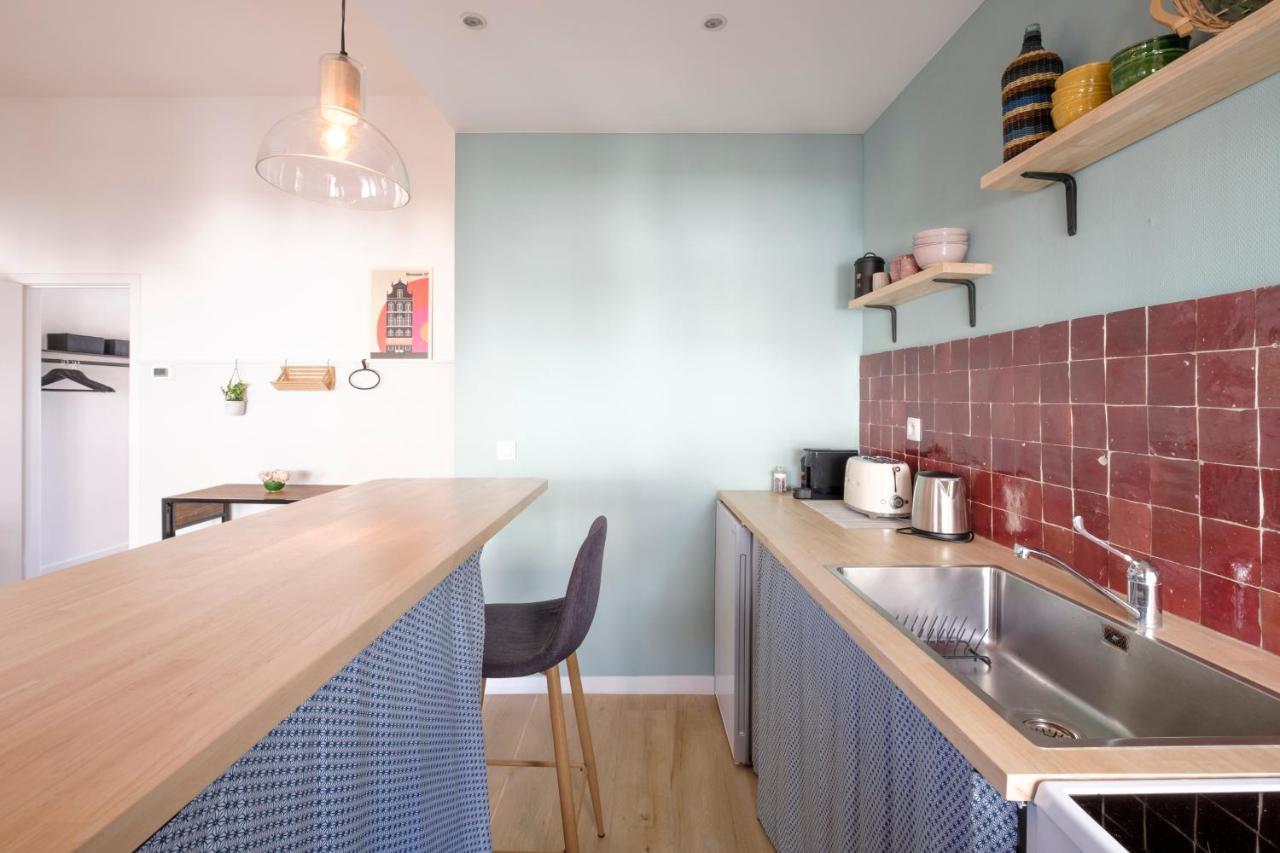Fabulous In Châtelain Area With Balcony *